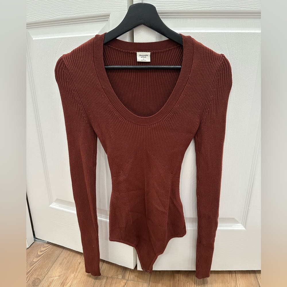 Abercrombie ribbed rust red brown long sleeve bodysuit NWT